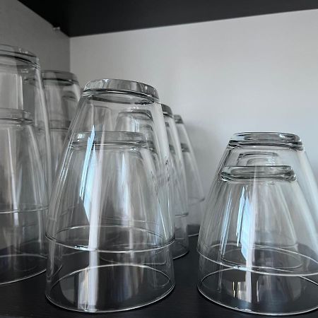 Zimmer Fuer Monteure, Handwerker Oder Reisende Essen Buitenkant foto